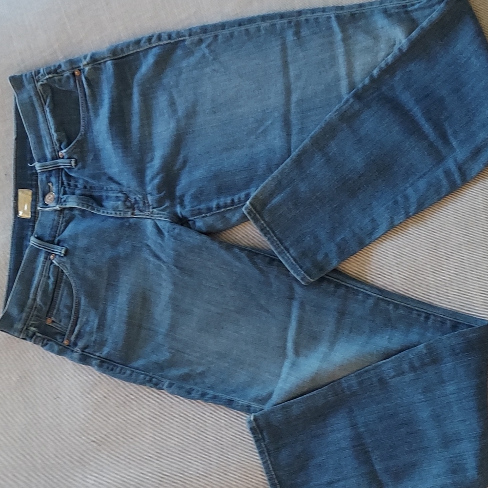 MOTHER jeans size 27. Fit like 26